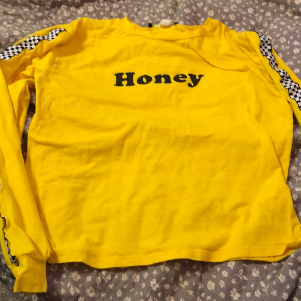 yellow long sleeve shirt Checkered sleeves